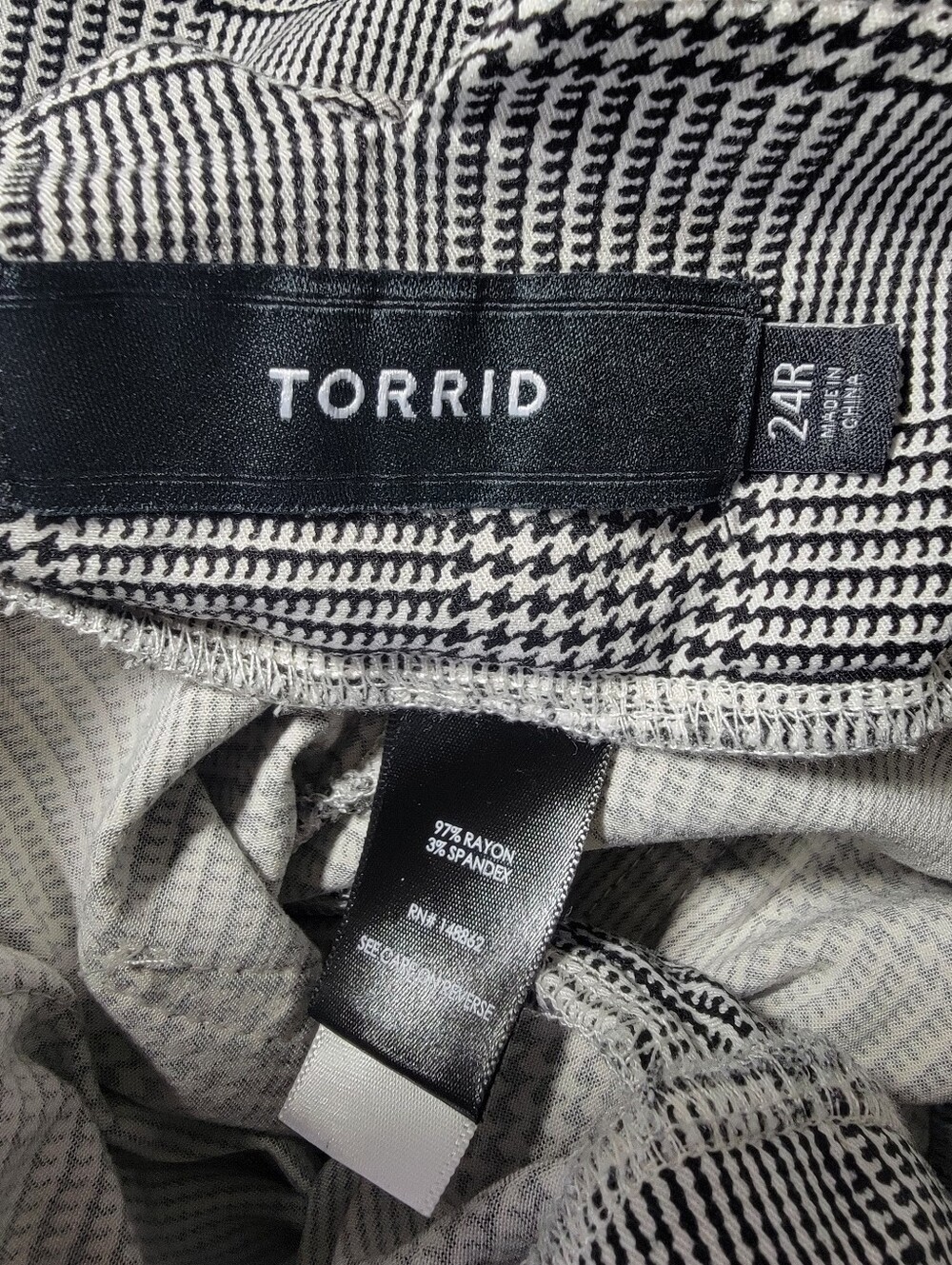 Torrid Size 24 Black White Plaid Wide Leg Crop Pant - Picture 15 of 15